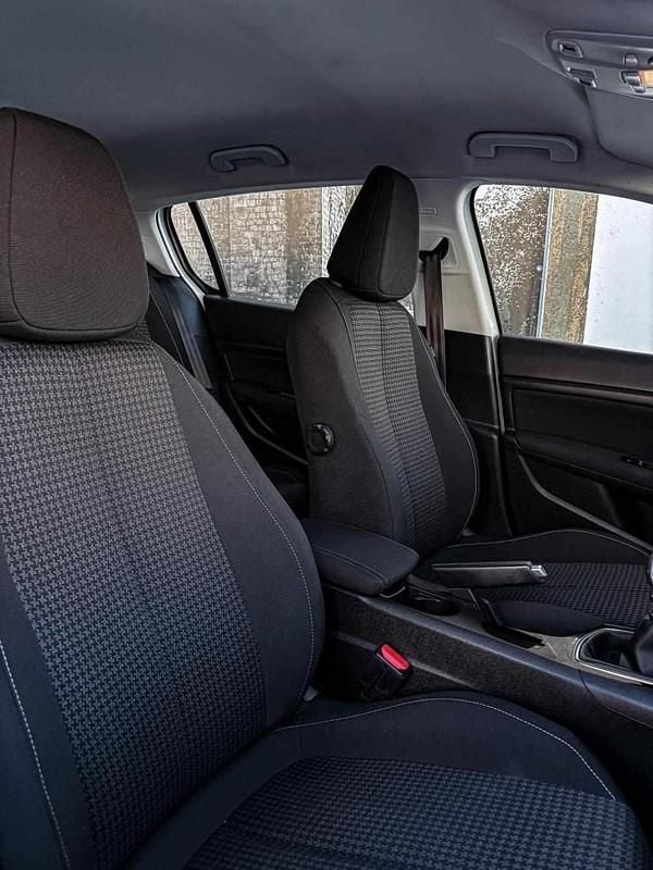 Usado Peugeot 308 102 HP (75 kW) 2019 Branco