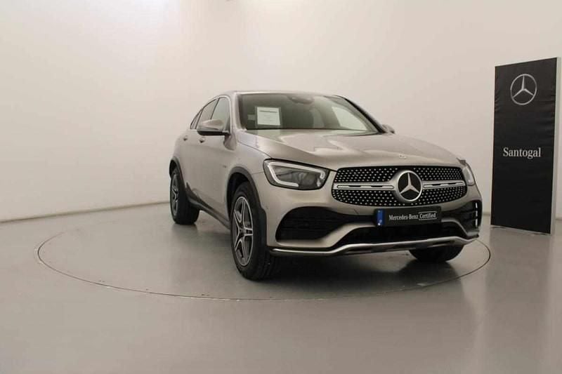 Cinzento Usado 2021 Mercedes GLC300 Citadino | € 53.990 (Preço justo) - Imagem 1/4