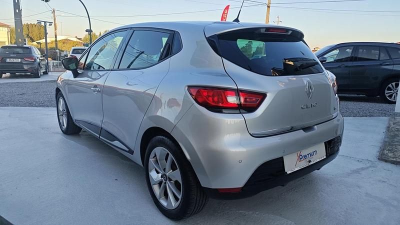 Usado Renault Clio IV 90 HP (66 kW) 2016 Cinzento
