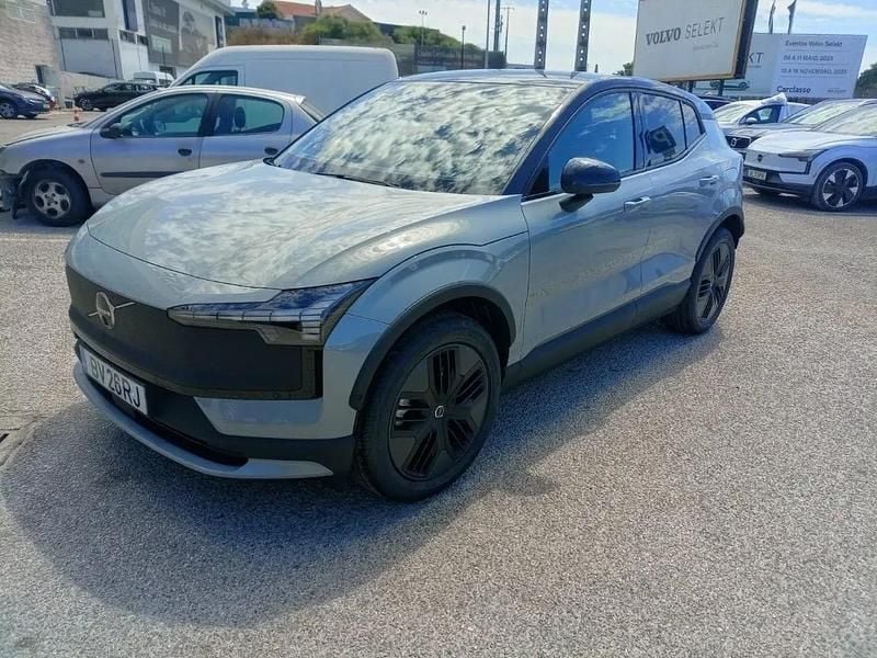 Cinzento Usado 2025 Volvo EX30 CC Performance SUV | € 49.990 - Imagem 1/4