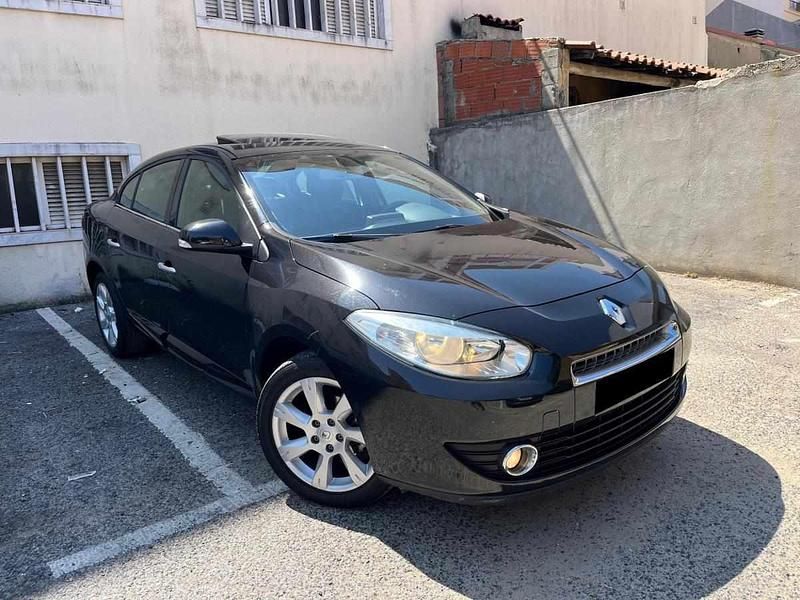 Preto Usado 2012 Renault Fluence Sedan | € 8.980 - Imagem 1/4