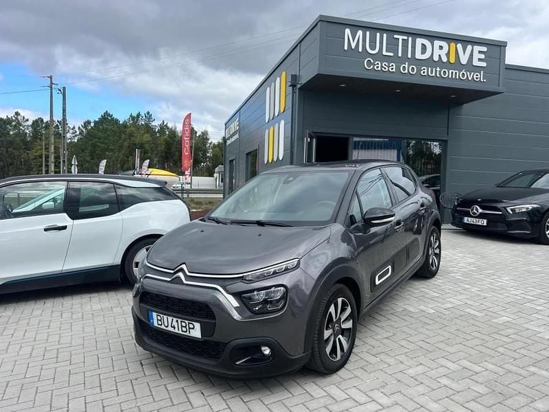 Cinza Usado 2024 Citroën C3 PureTech Citadino | € 16.990 (Preço justo) - Imagem 1/4