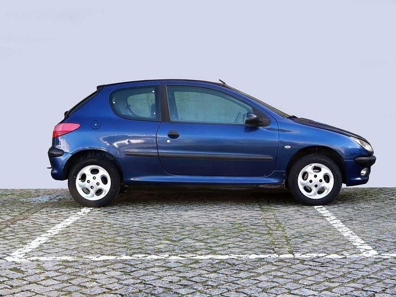 Usado Peugeot 206 70 HP (51 kW) 2003