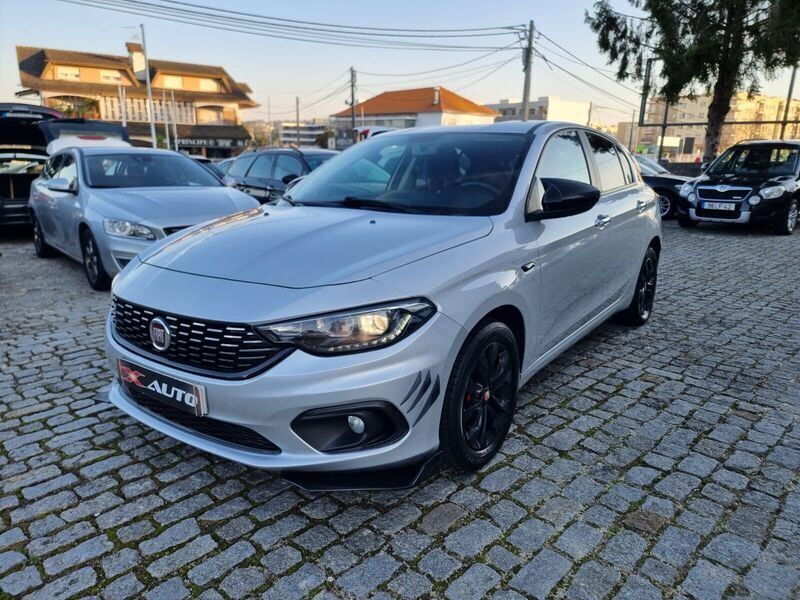 Cinza Usado 2017 Fiat Tipo Lounge Carrinha | € 11.500 (Preço justo) - Imagem 1/4