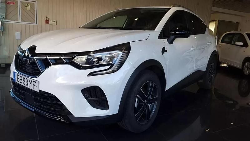 Branco Usado 2023 Mitsubishi ASX Invite SUV | € 20.990 (Preço justo) - Imagem 1/4
