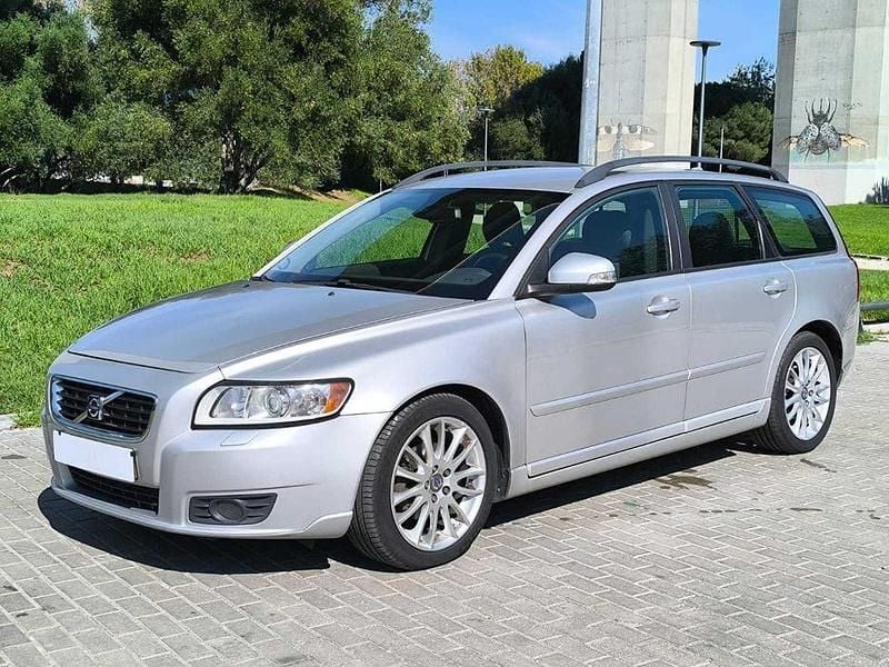 Usado 2010 Volvo V50 Carrinha | € 5.900 (Preço justo) - Imagem 1/4