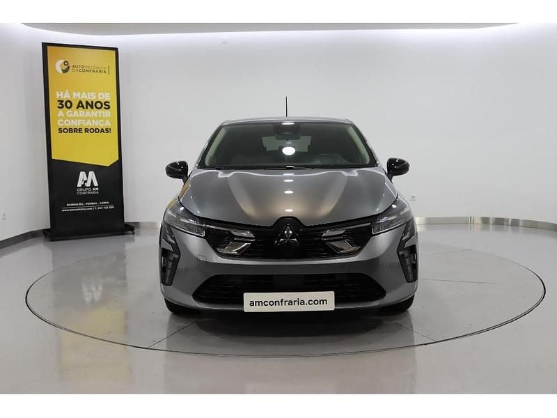 Usado Mitsubishi Colt Invite 90 HP (66 kW) 2024 Cinzento Citadino