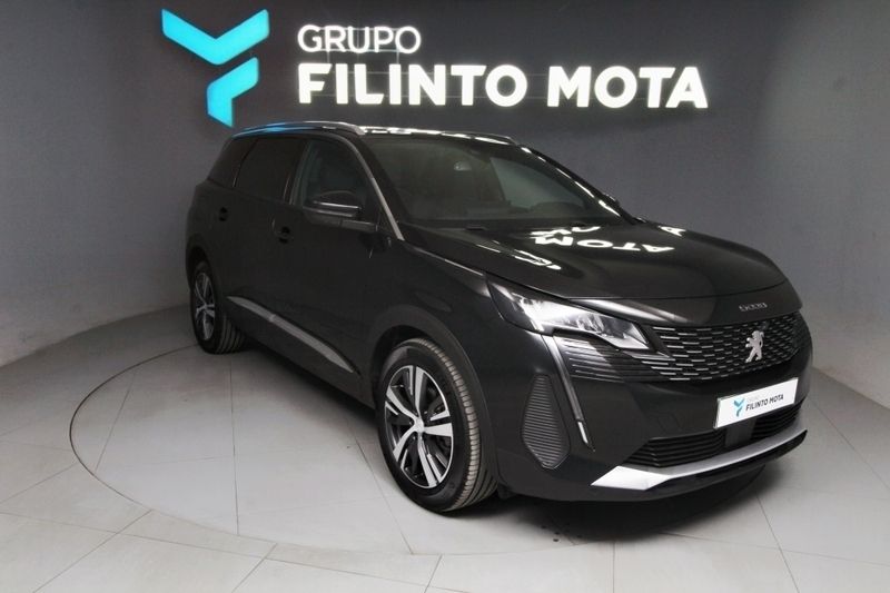 Preto Usado 2024 Peugeot 5008 Allure Monovolume | € 30.740 (Preço justo) - Imagem 1/1
