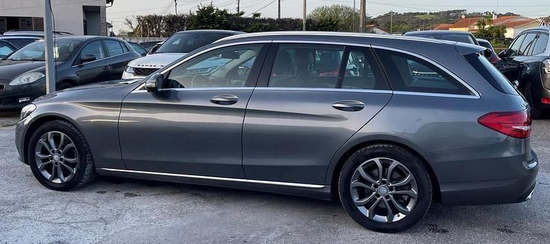Usado Mercedes C300 Avantgarde 231 HP (169 kW) 2016 Cinza Carrinha