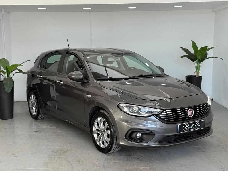 Cinzento Usado 2020 Fiat Tipo Citadino | € 11.990 (Preço elevado) - Imagem 1/4