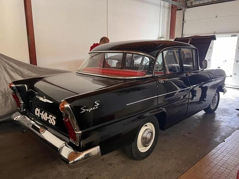Usado Vauxhall Victor 70 HP (51 kW) 1953 Preto Sedan