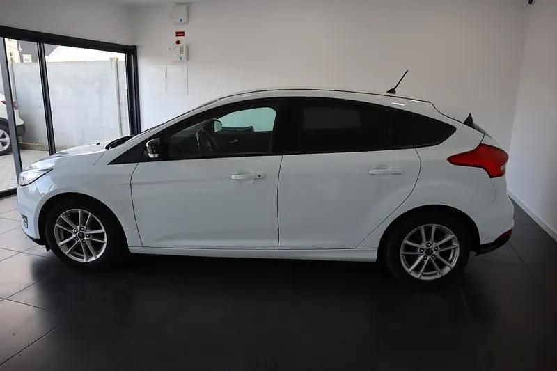 Usado Ford Focus Trend+ 120 HP (88 kW) 2017 Branco Citadino