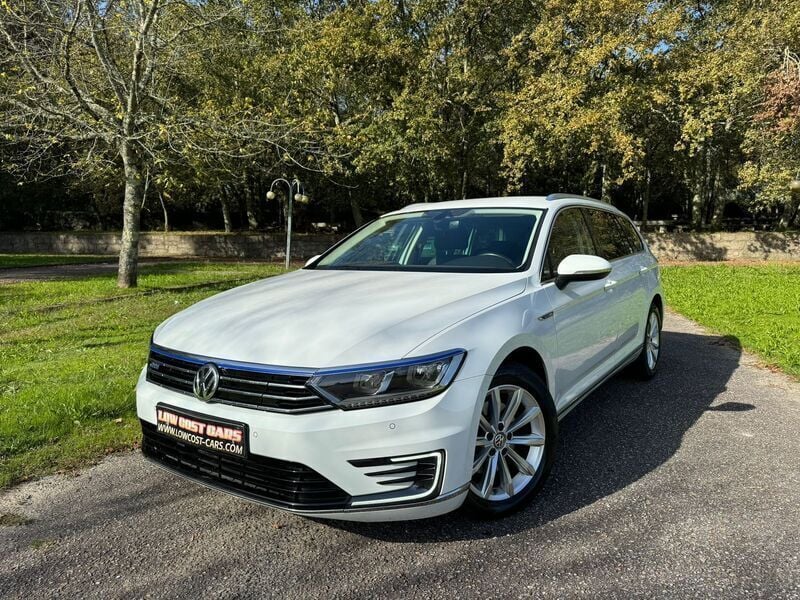 Branco Usado 2017 VW Passat GTE Carrinha | € 22.990 (Caro) - Imagem 1/4