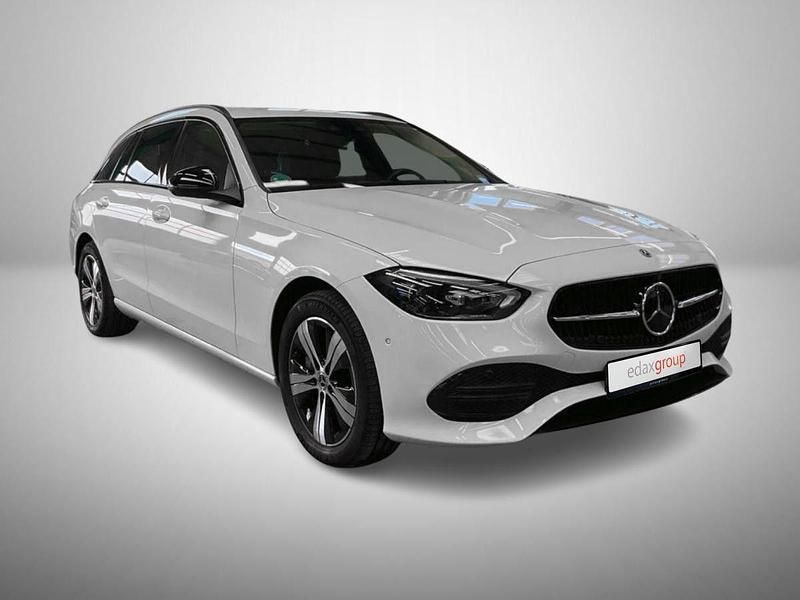 Branco Usado 2022 Mercedes C300 Avantgarde Carrinha | € 31.990 - Imagem 1/4