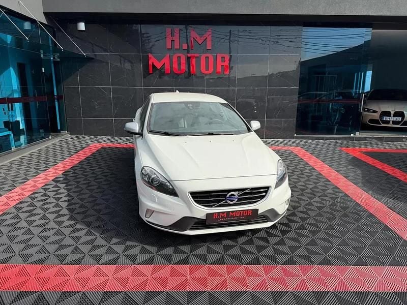 Branco Usado 2015 Volvo V40 R-Design Carrinha | € 15.900 (Caro) - Imagem 1/4