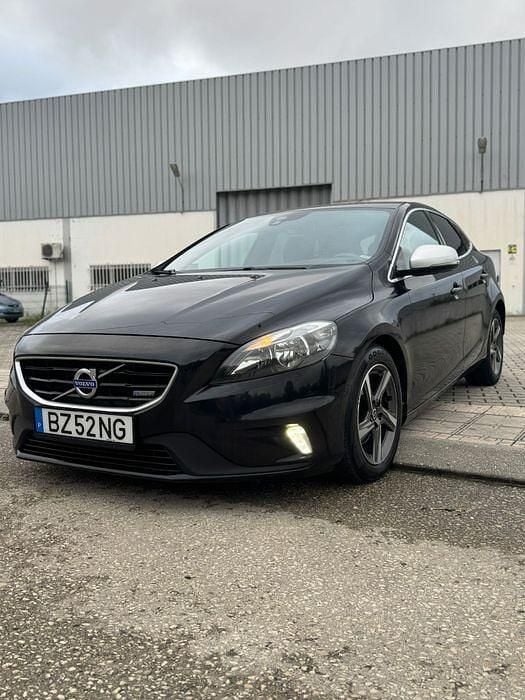 Usado Volvo V40 R-Design 120 HP (88 kW) 2014 Sedan