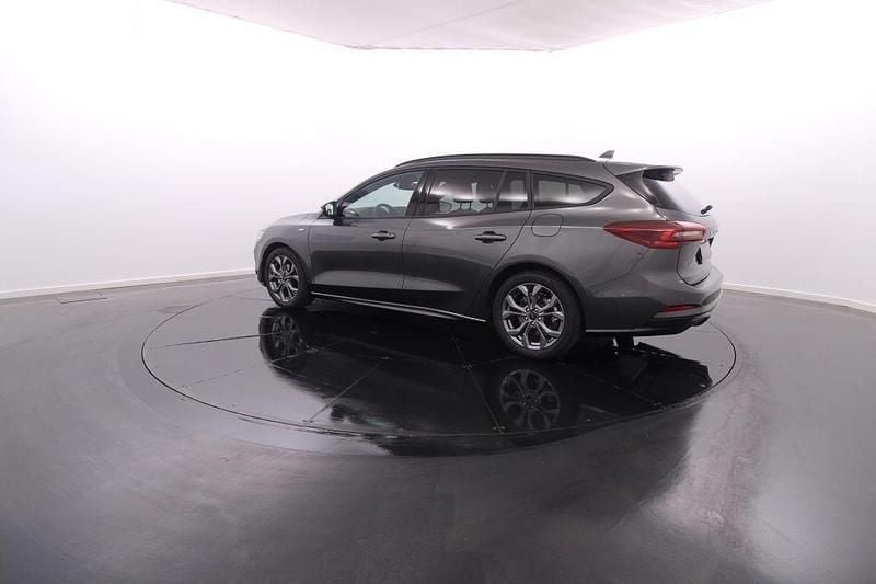 Usado Ford Focus 115 HP (84 kW) 2023 Cinzento Carrinha