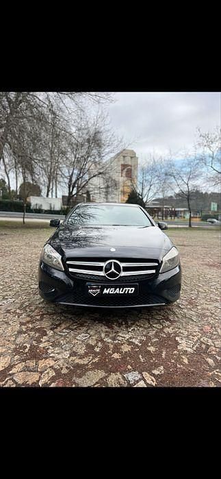 Usado Mercedes A160 Style 90 HP (66 kW) 2014 Sedan