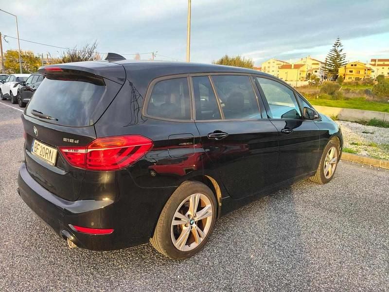 Usado BMW 218 150 HP (110 kW) 2019 Preto Carrinha