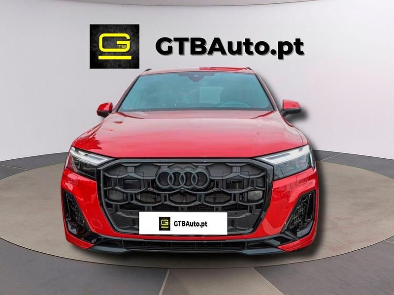 Vermelho Usado 2024 Audi Q7 S-Line SUV | € 76.900 - Imagem 1/4