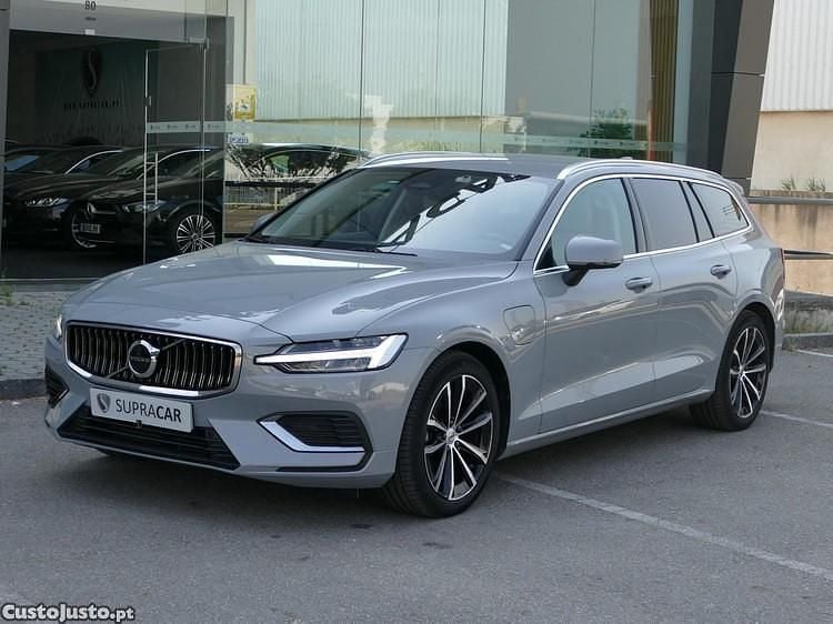 Cinza Usado 2023 Volvo V60 Core Carrinha | € 43.990 (Preço elevado) - Imagem 1/1