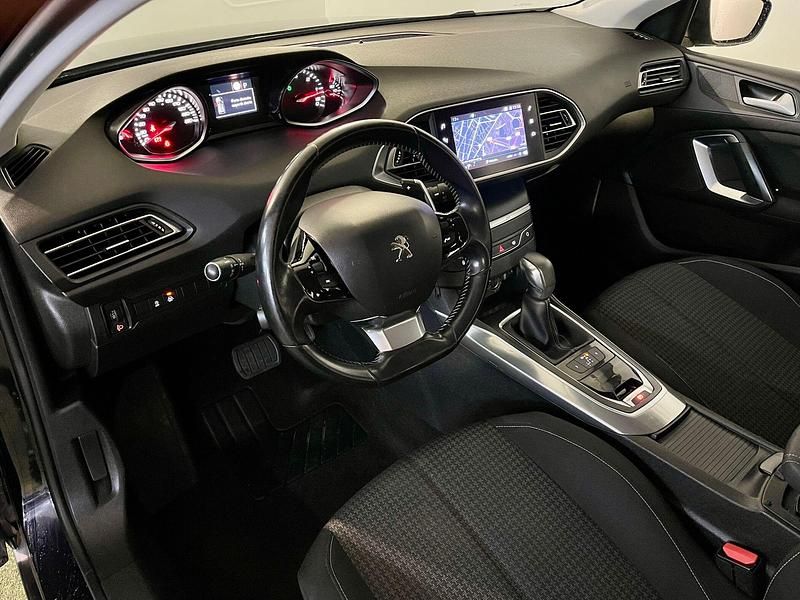 Usado Peugeot 308 Style 131 HP (96 kW) 2018 Azul Carrinha