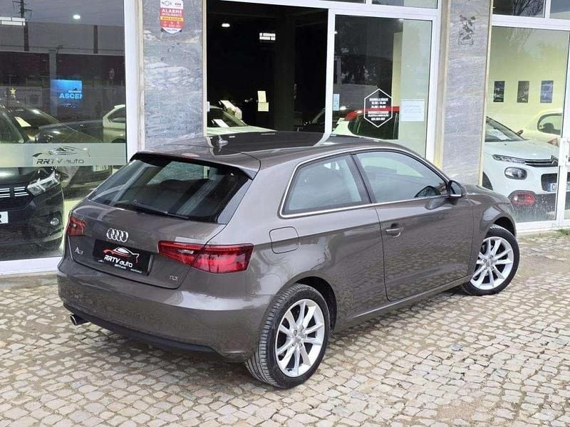 Usado Audi A3 Design 110 HP (80 kW) 2013 Cinza Sedan