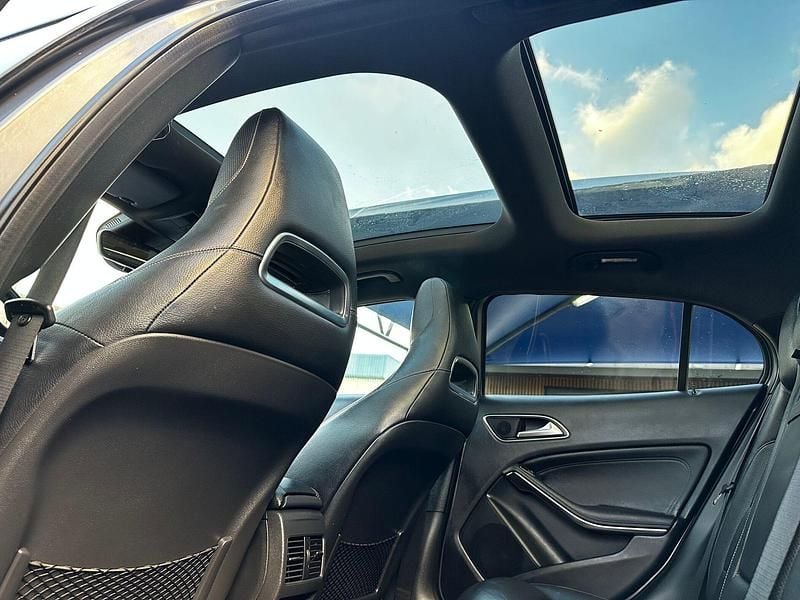 Usado Mercedes GLA220 AMG line 170 HP (125 kW) 2014 Cinza SUV