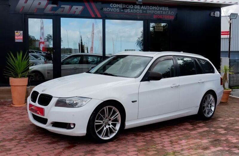 Branco Usado 2012 BMW 318 Sport Line Carrinha | € 10.990 (Bom preço) - Imagem 1/4