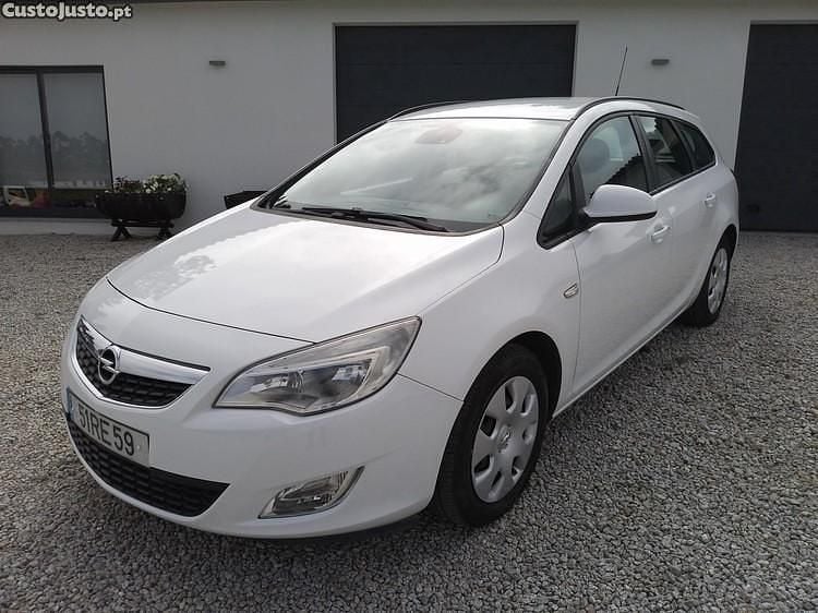 Branco Usado 2011 Opel Astra Carrinha | € 5.990 (Preço justo) - Imagem 1/1