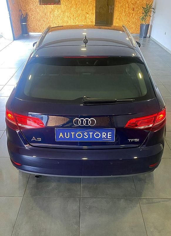 Usado Audi A3 Design 116 HP (85 kW) 2017 Azul Carrinha