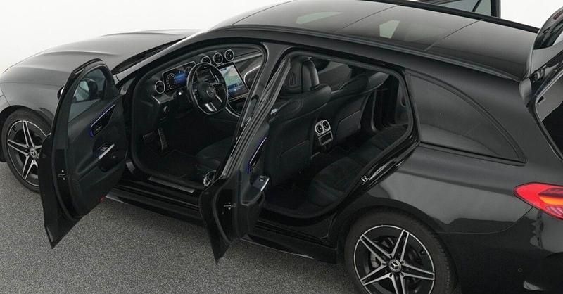 Usado Mercedes C200 AMG line 150 HP (110 kW) 2022 Preto Carrinha