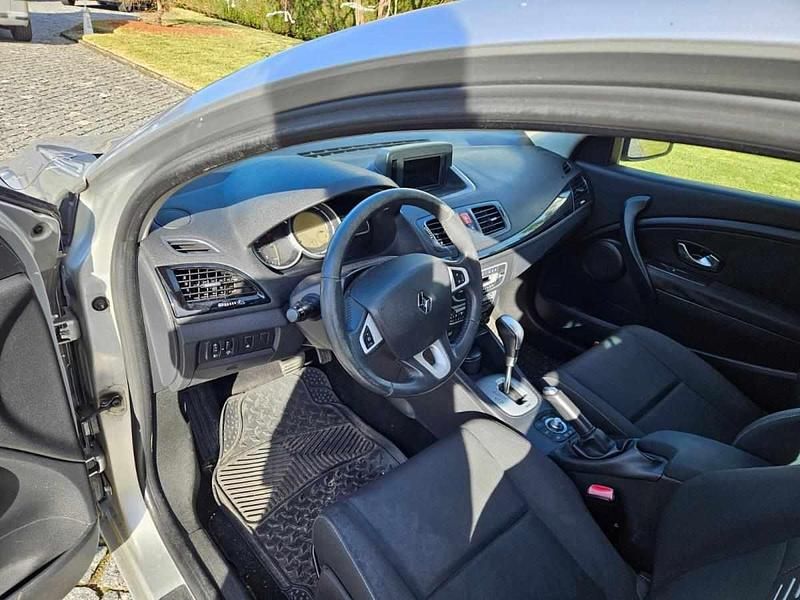 Usado Renault Mégane Coupé 110 HP (80 kW) 2011 Cinza Coupé