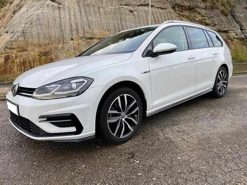 Usado VW Golf VII 116 HP (85 kW) 2020 Branco Carrinha