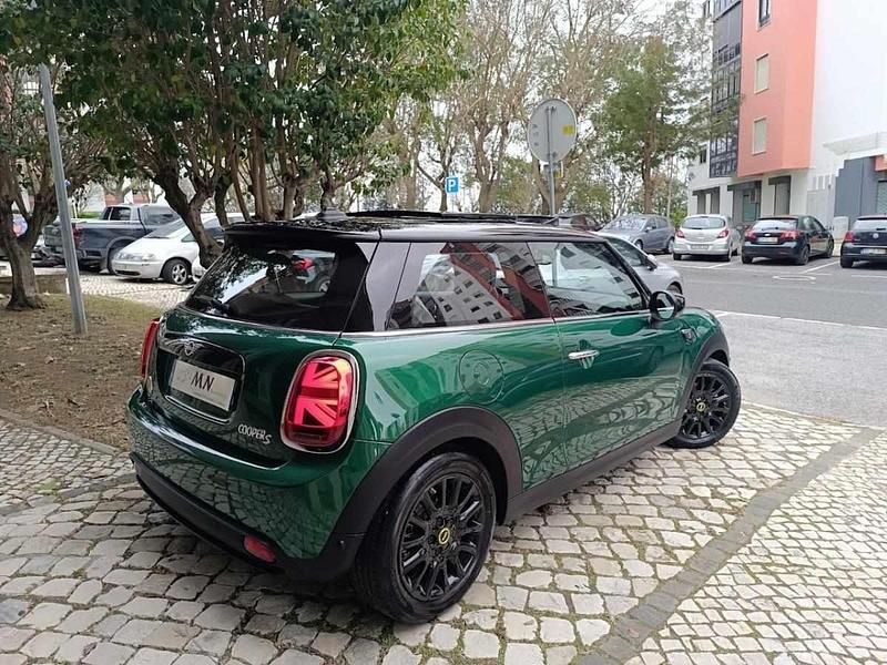 Usado Mini Cooper 135 kW (184 HP) 2022 Verde Citadino