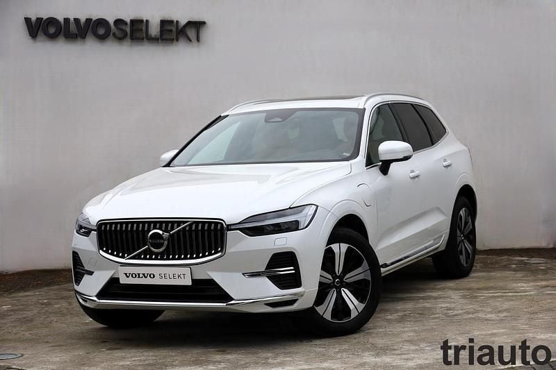 Preto Usado 2023 Volvo XC60 Plus SUV | € 52.300 (Preço justo) - Imagem 1/4