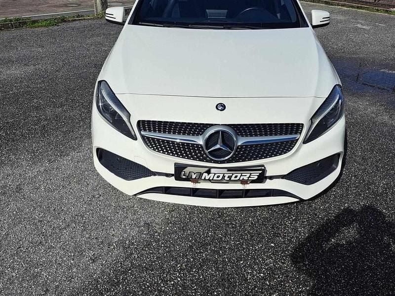 Usado Mercedes A180 AMG line 109 HP (80 kW) 2016 Branco Citadino