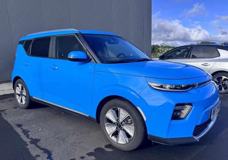 Usado Kia Soul EV 150 kW (204 HP) 2023 Azul SUV