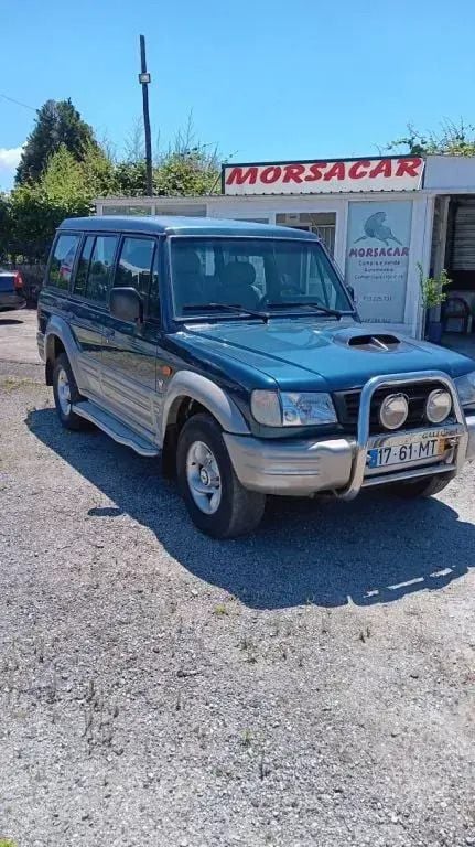 Azul Usado 1999 Hyundai Galloper Turbo SUV | € 7.500 - Imagem 1/4