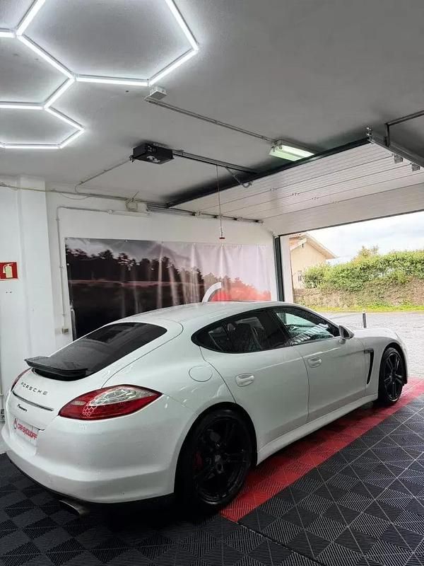 Usado Porsche Panamera Platinum Edition 250 HP (183 kW) 2012 Branco Citadino
