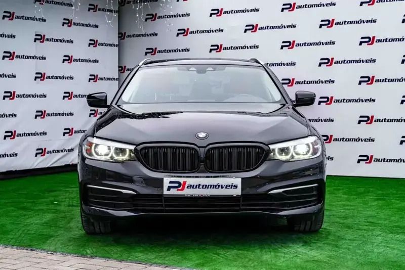Usado BMW 520 Sport Line 190 HP (139 kW) 2018 Cinzento Carrinha