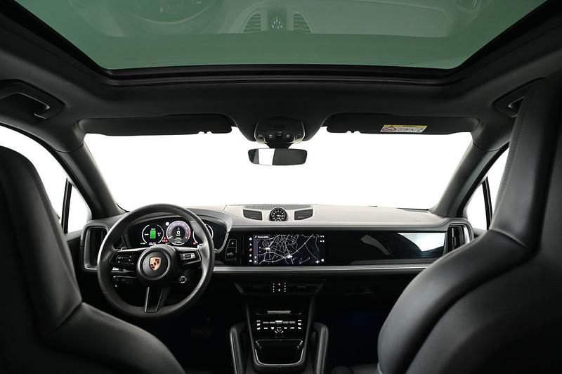 Usado Porsche Cayenne 470 HP (345 kW) 2024 Cinzento SUV