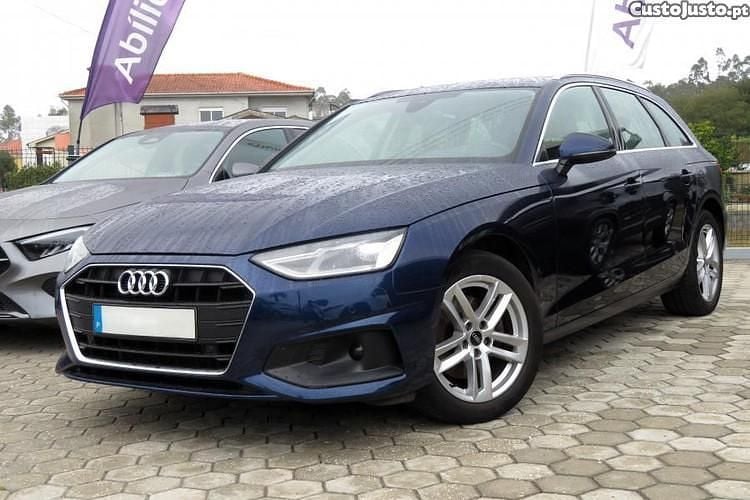 Azul Usado 2021 Audi A4 Advanced Sedan | € 26.900 (Preço justo) - Imagem 1/1