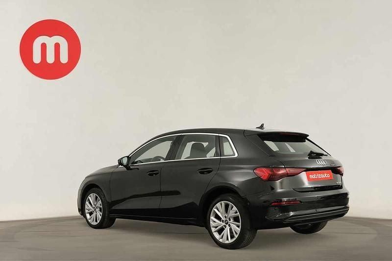 Usado Audi A3 Advanced 116 HP (85 kW) 2023 Preto Sedan