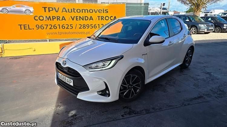 Branco Usado 2021 Toyota Yaris Hybrid Citadino | € 19.950 (Preço justo) - Imagem 1/1