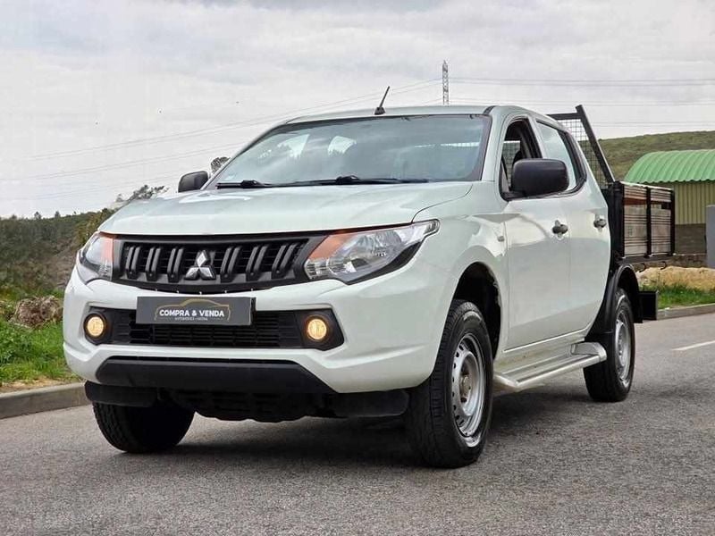 Branco Usado 2019 Mitsubishi L200 Pickup | € 22.890 - Imagem 1/4