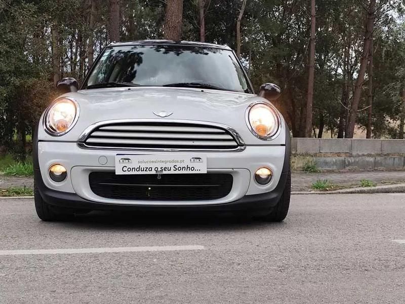 Branco Usado 2011 Mini Clubman Carrinha | € 9.750 (Preço justo) - Imagem 1/4