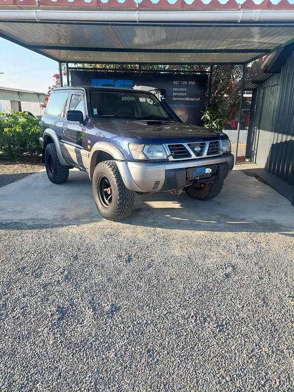 Azul Usado 1998 Nissan Patrol SE SUV | € 27.000 - Imagem 1/4