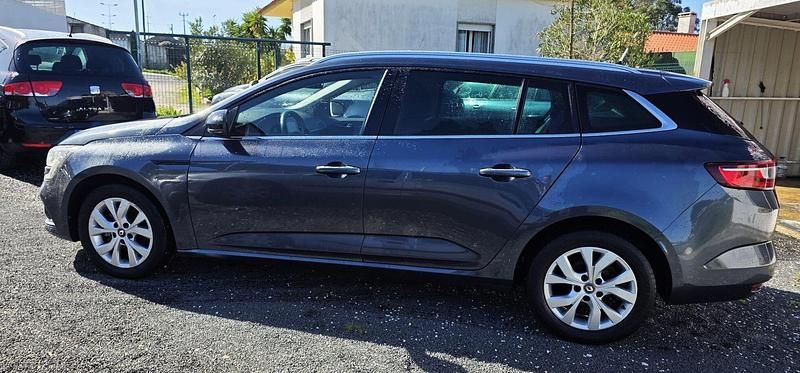 Usado Renault Mégane GrandTour LIMITED 115 HP (84 kW) 2018 Cinza Carrinha