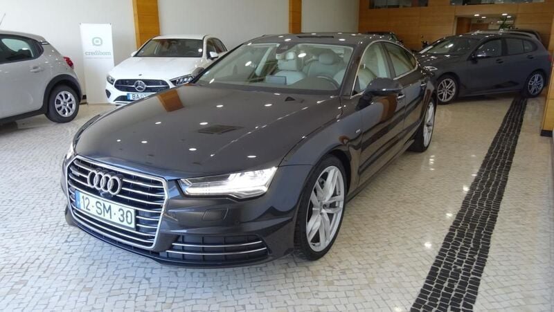 Cinzento Usado 2015 Audi A7 S-Line Citadino | € 28.500 - Imagem 1/4